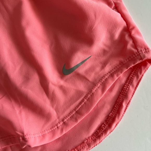 Nike Dri-Fit Ultra High-Waisted Brief-Lined Shorts - Picture 5 of 11